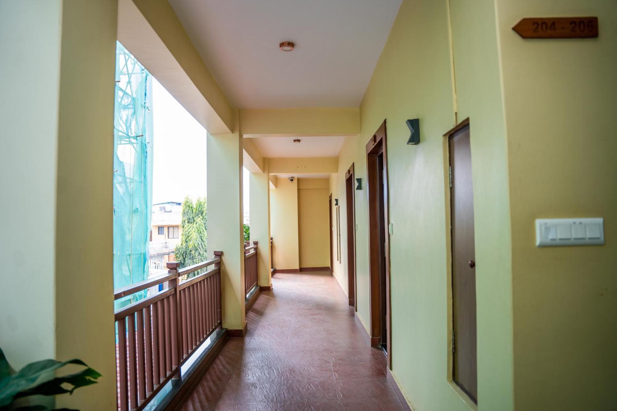 Hotel Glory Garden Pokhara Exterior photo