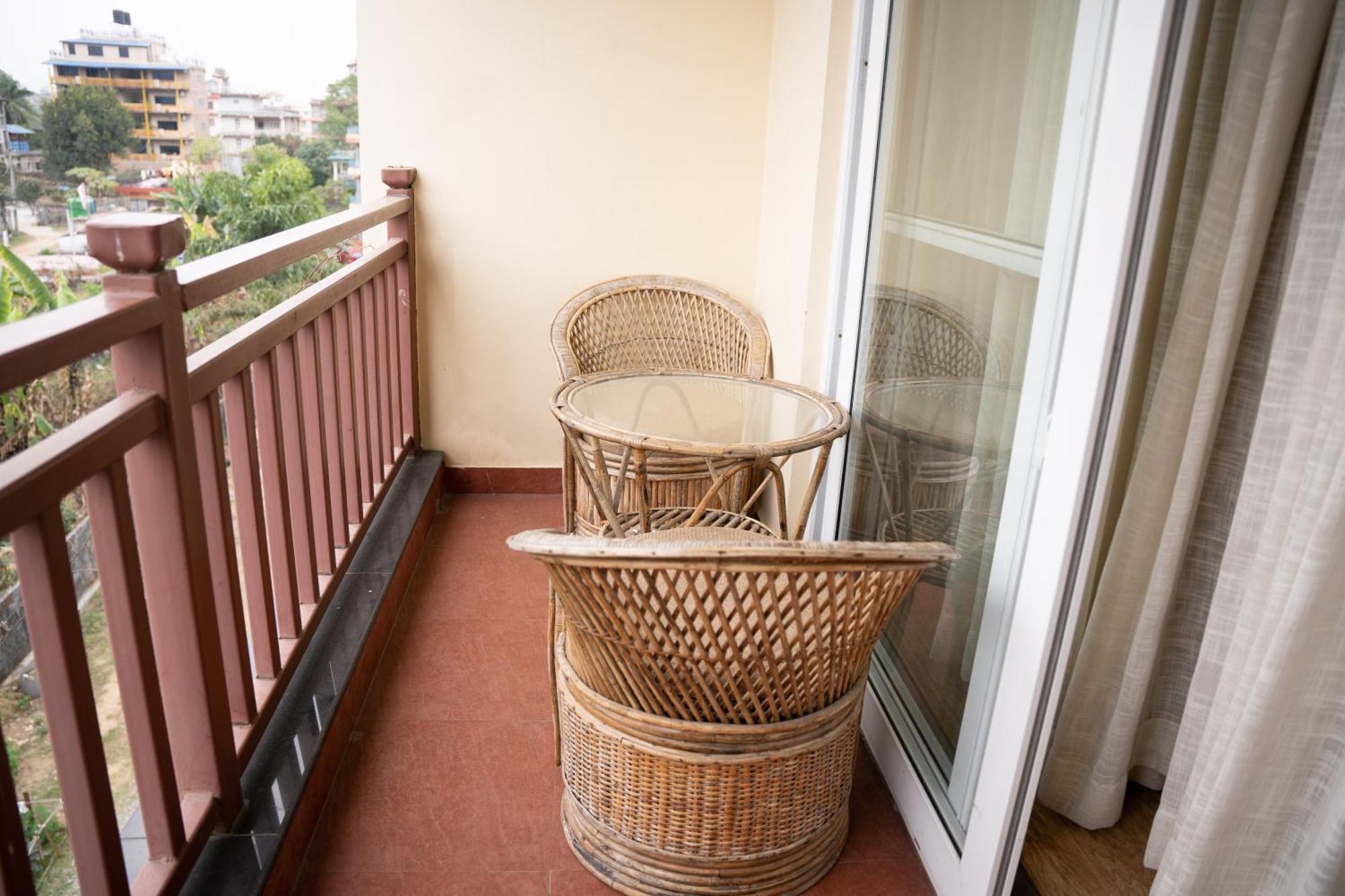 Hotel Glory Garden Pokhara Exterior photo