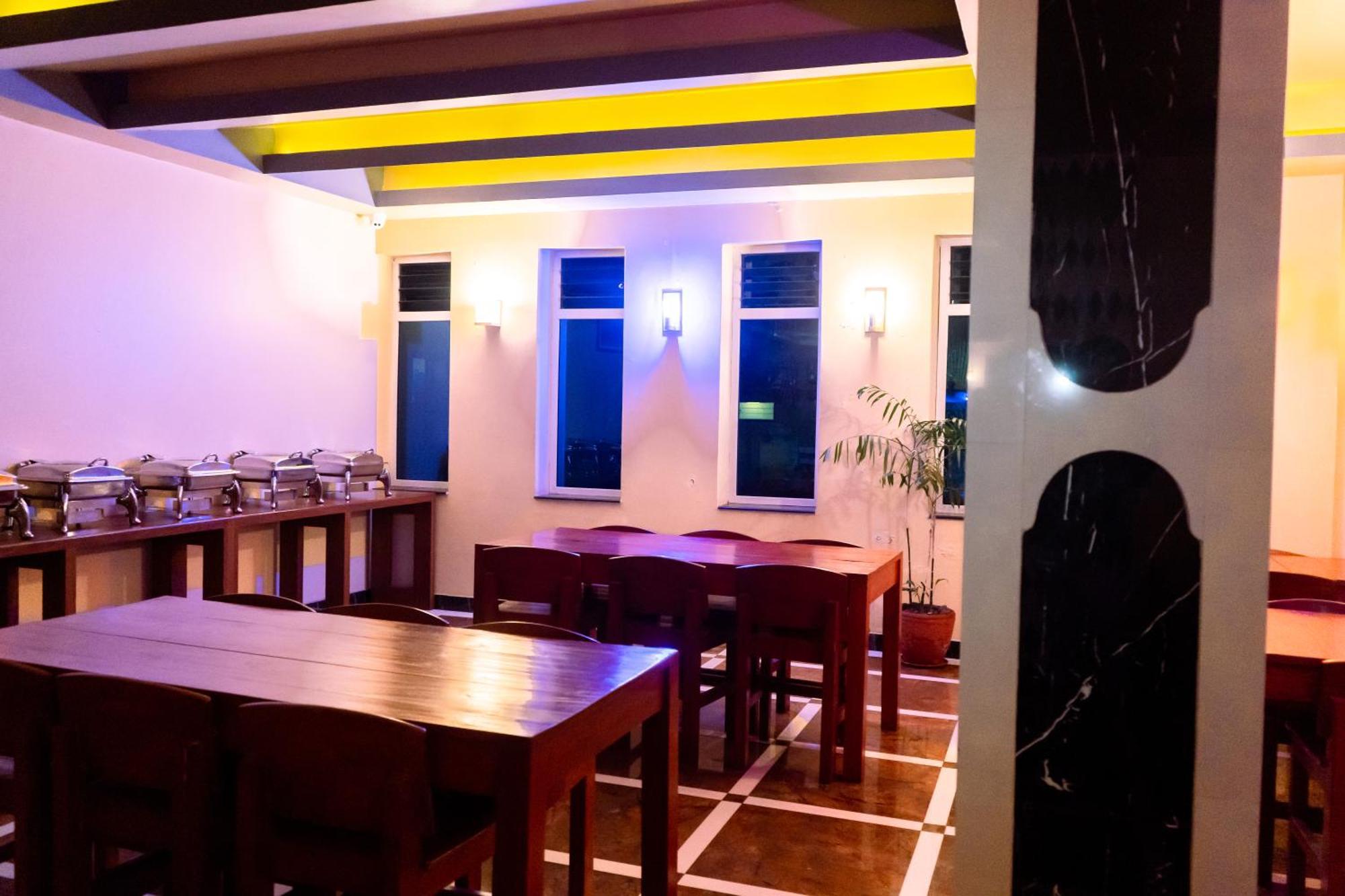 Hotel Glory Garden Pokhara Exterior photo