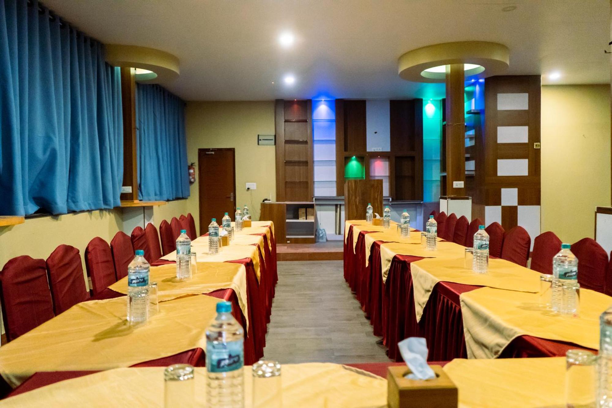 Hotel Glory Garden Pokhara Exterior photo