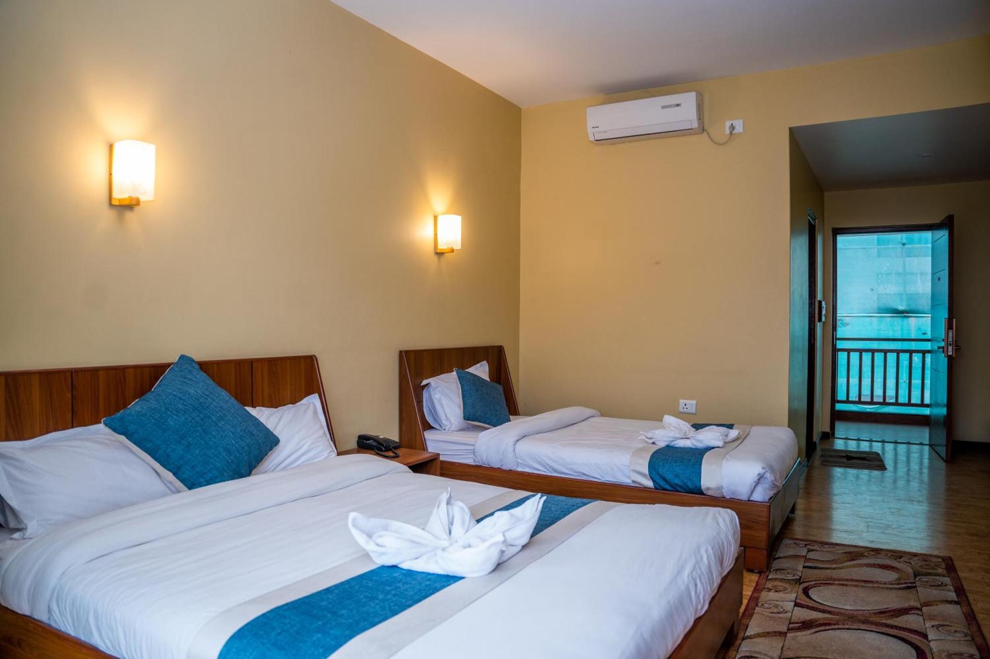 Hotel Glory Garden Pokhara Room photo