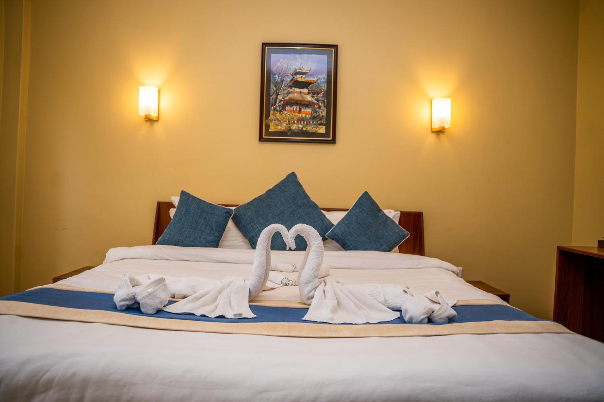 Hotel Glory Garden Pokhara Room photo