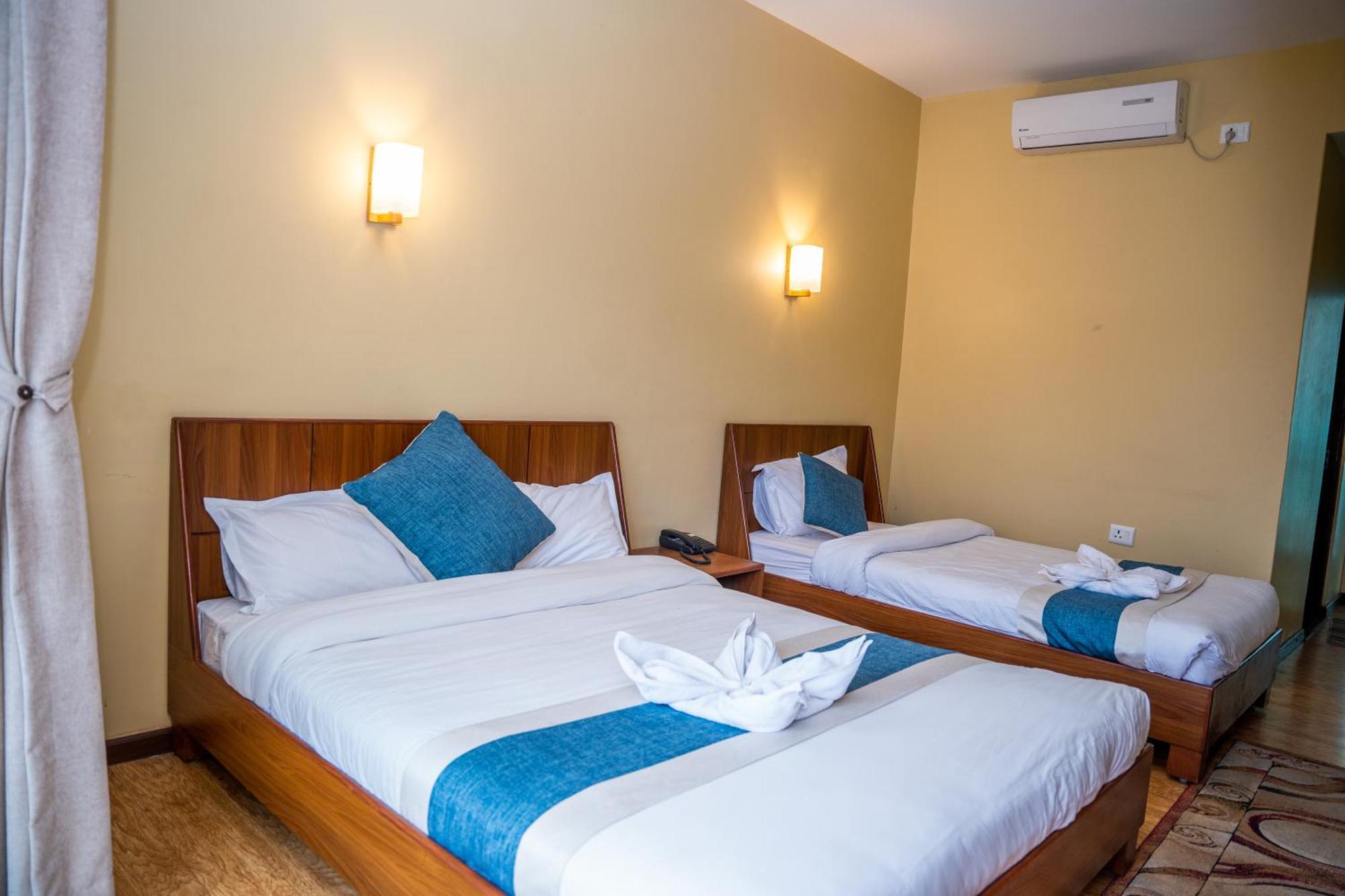 Hotel Glory Garden Pokhara Room photo