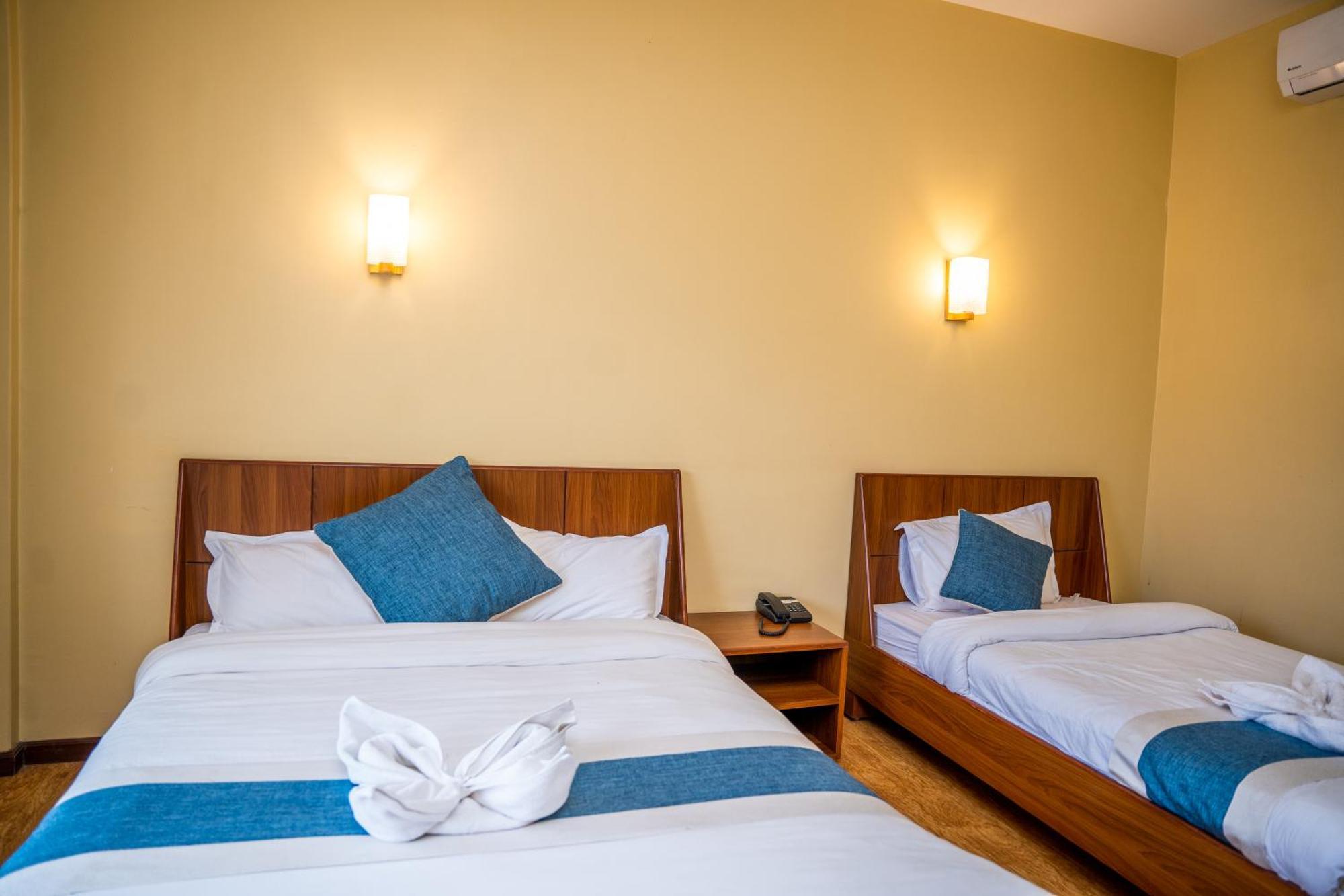 Hotel Glory Garden Pokhara Room photo