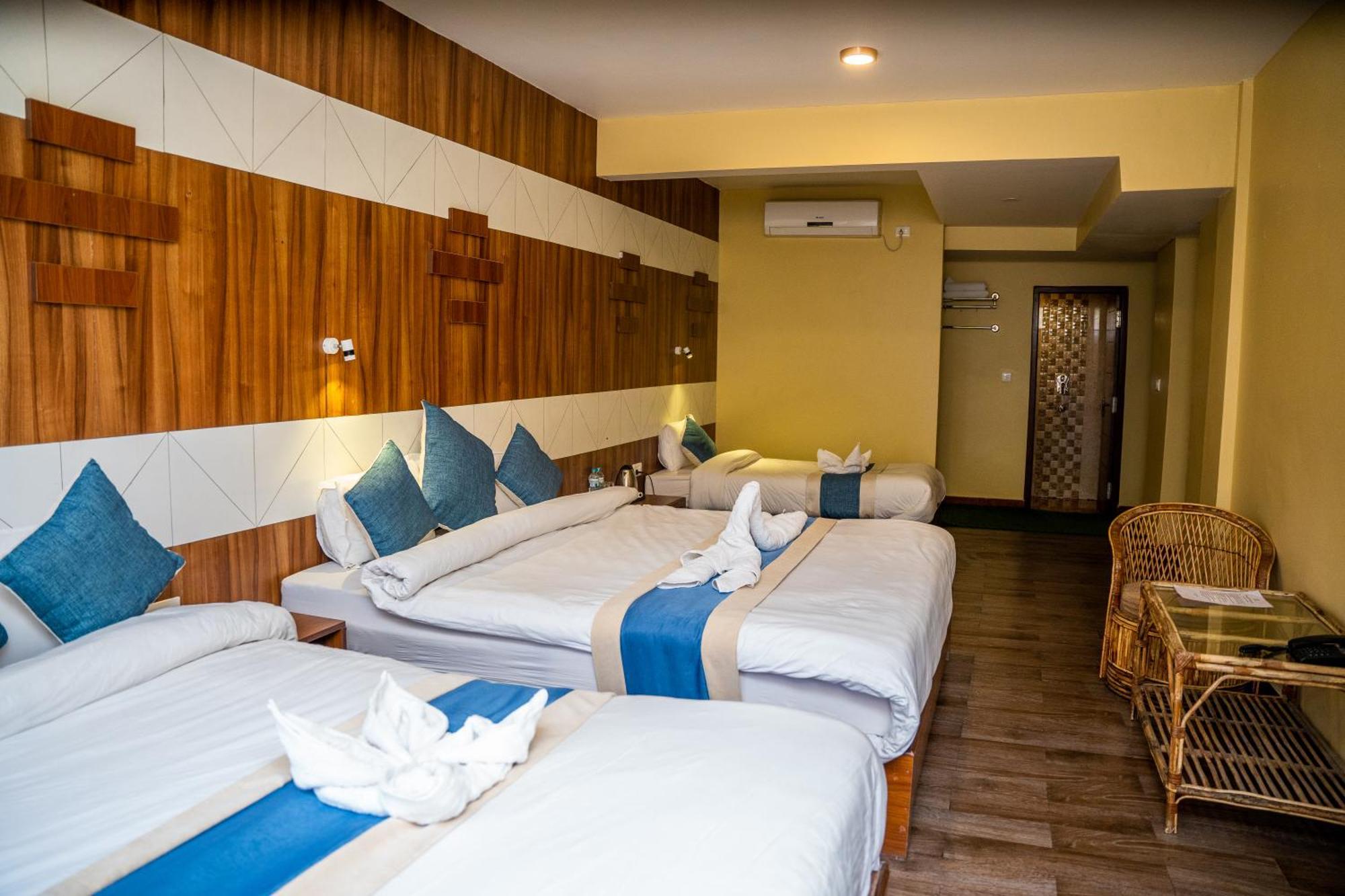 Hotel Glory Garden Pokhara Room photo