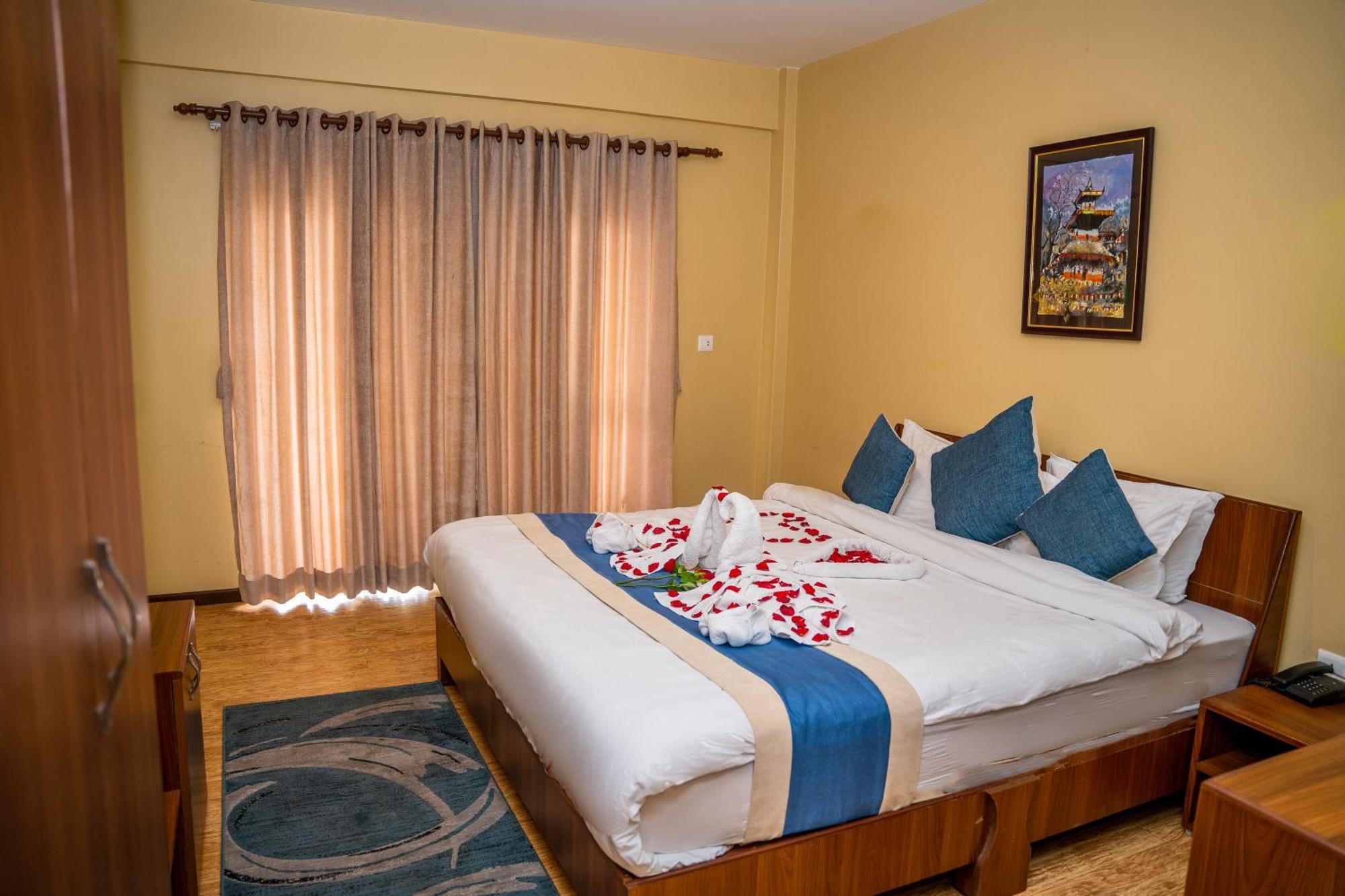 Hotel Glory Garden Pokhara Room photo